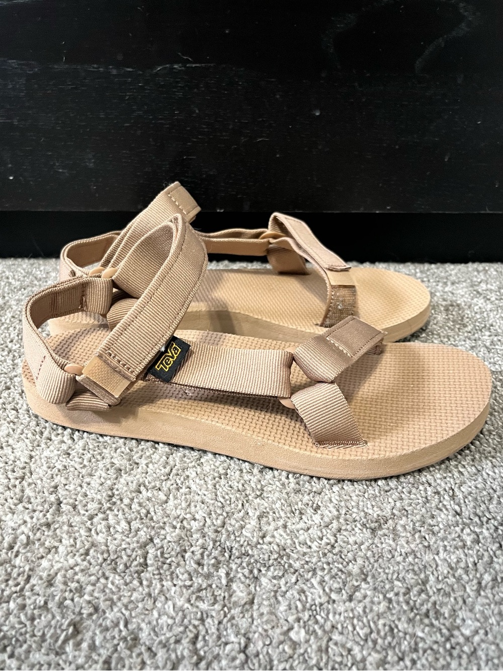 TEVA Original Universal Sandals - Tan size 8